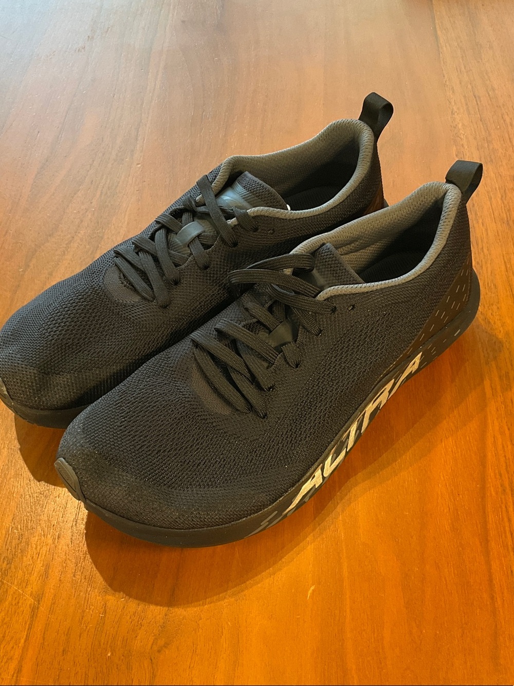Vanish Pulse Black Athletic Lace-Up Women's Running Shoes with White sample